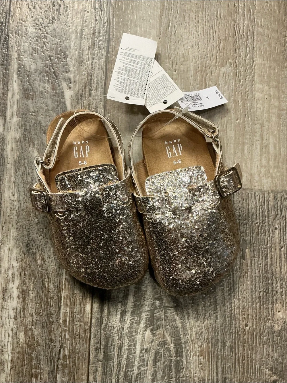 GAP Baby Glitter Clog Sandals in Gold Size 5/6